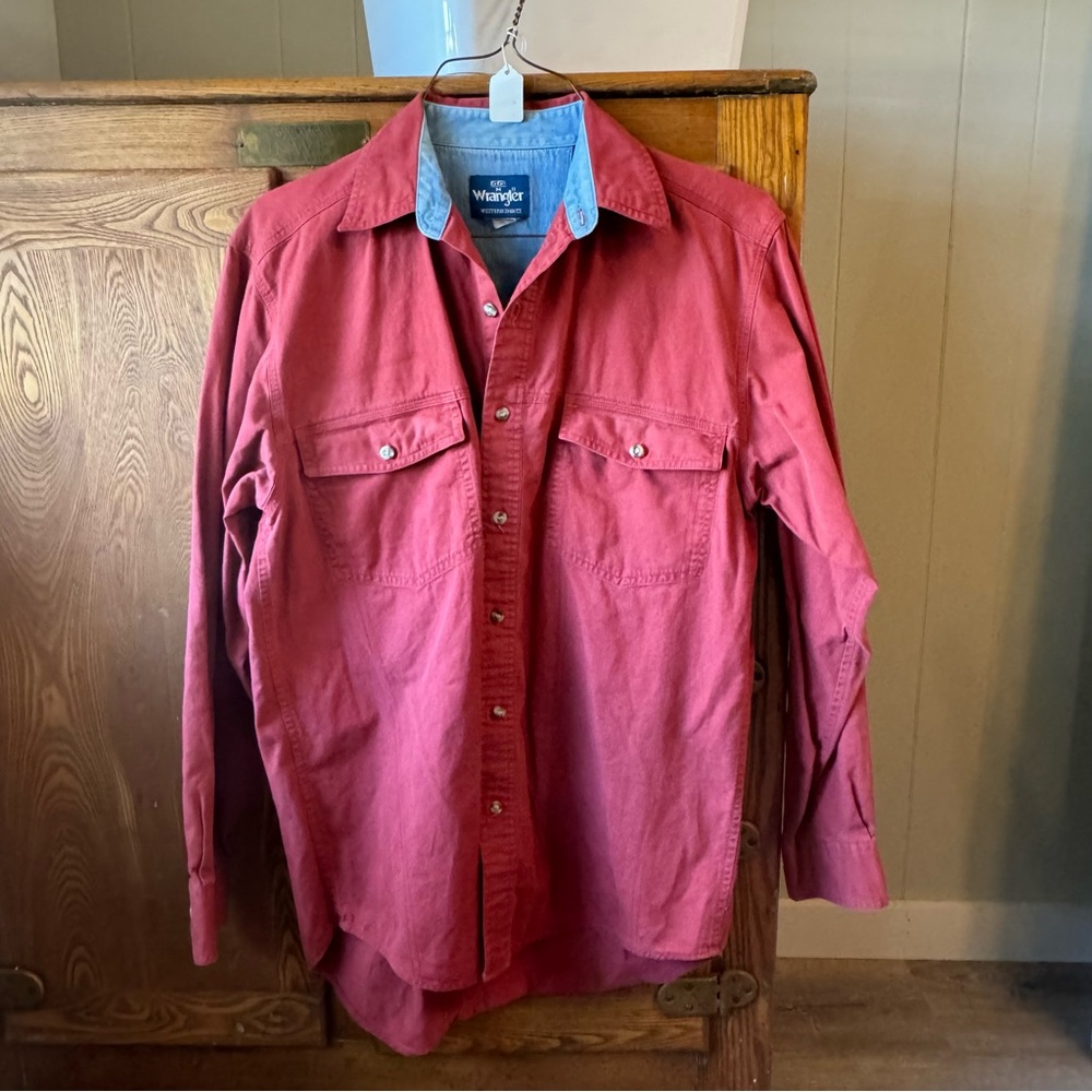 Classic Wrangler Cowboy Button Down